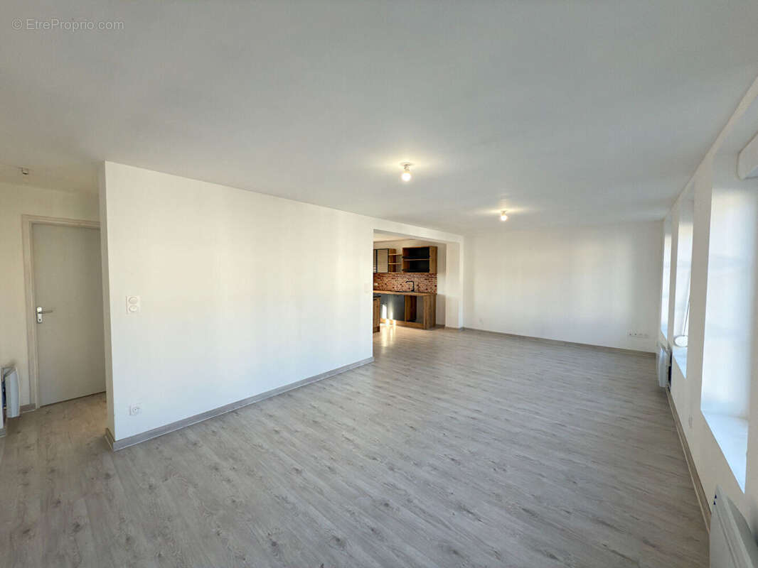 Appartement à LE NOUVION-EN-THIERACHE