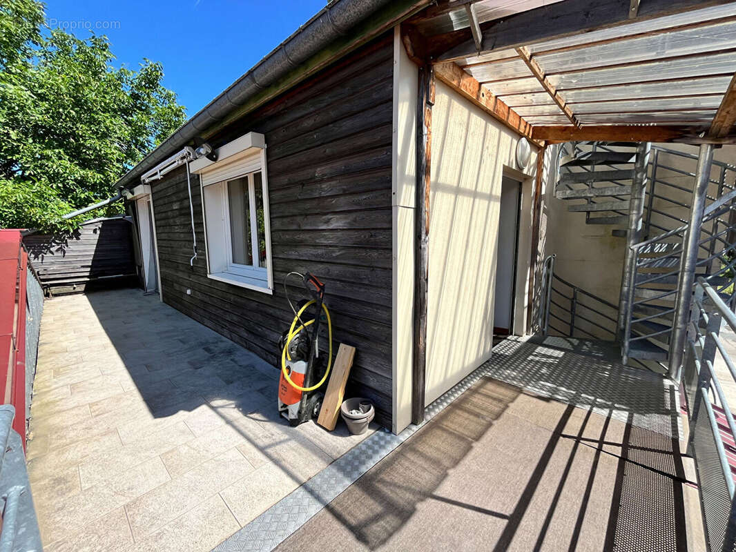 Appartement à VILLERS-SOUS-CHALAMONT