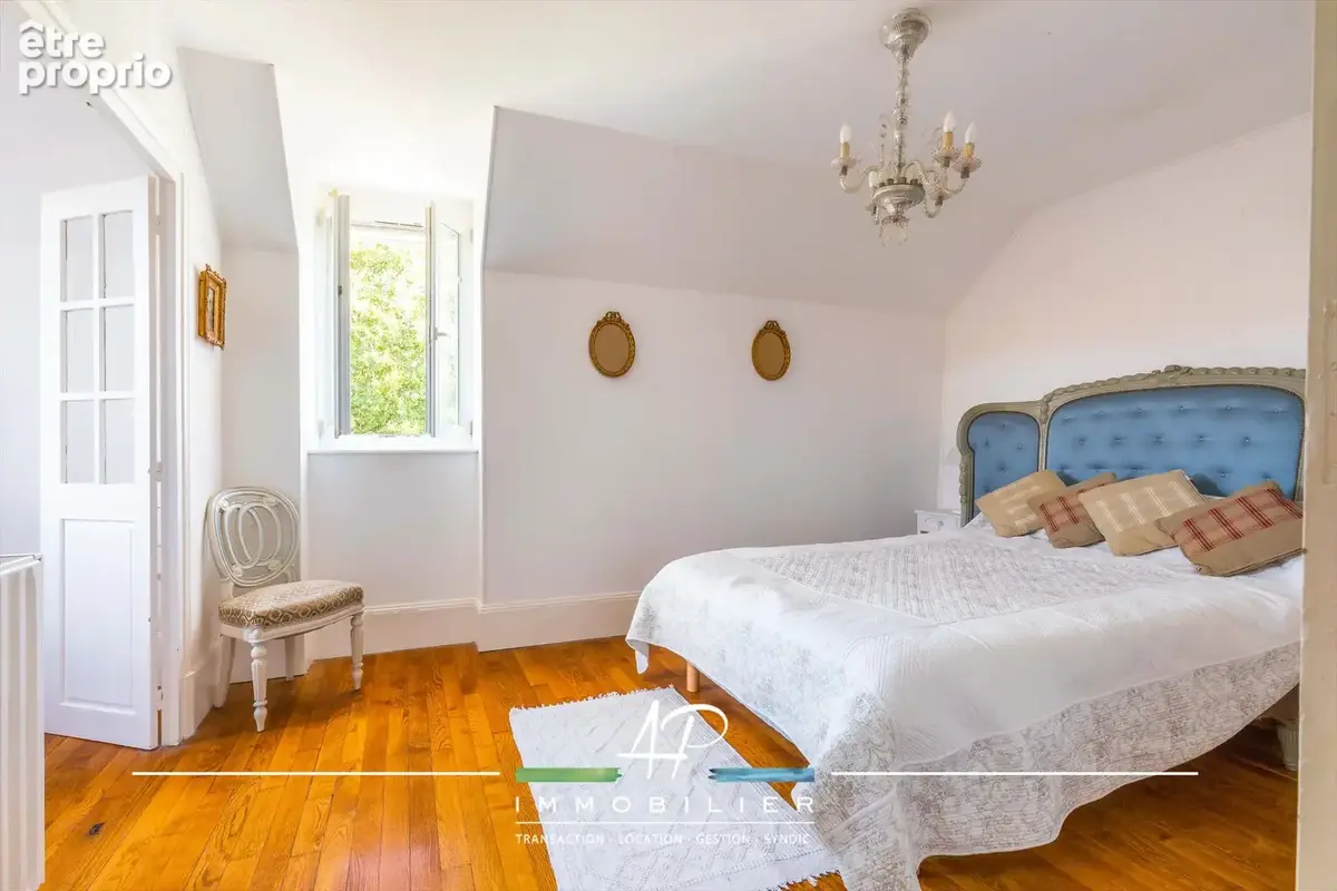 Belle propriété avec dépendances sur plus d’un hectare - photo 10