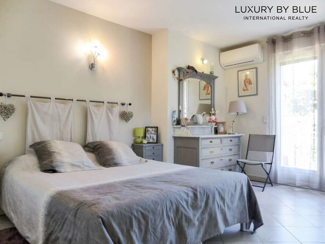 Maison à CARQUEIRANNE