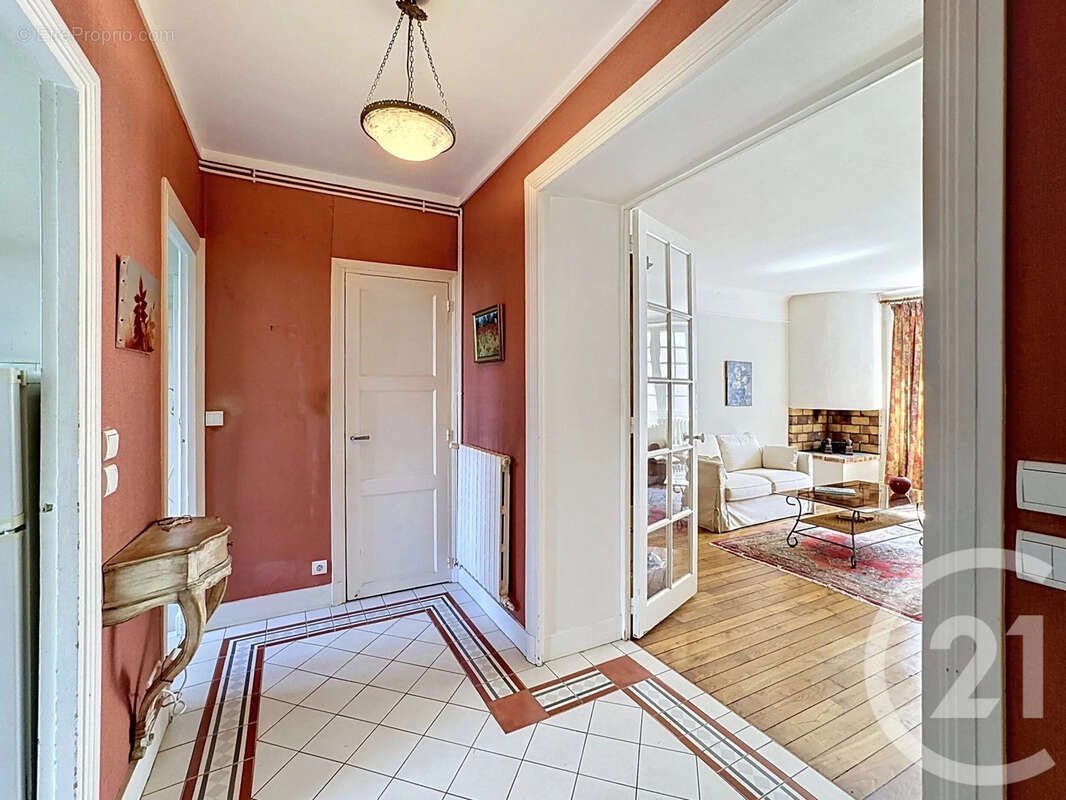 Appartement à FONTAINEBLEAU