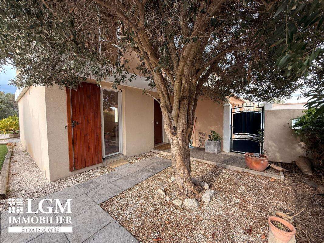 Maison à CHATEAUNEUF-LES-MARTIGUES