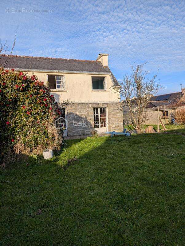 Maison à PLONEOUR-LANVERN