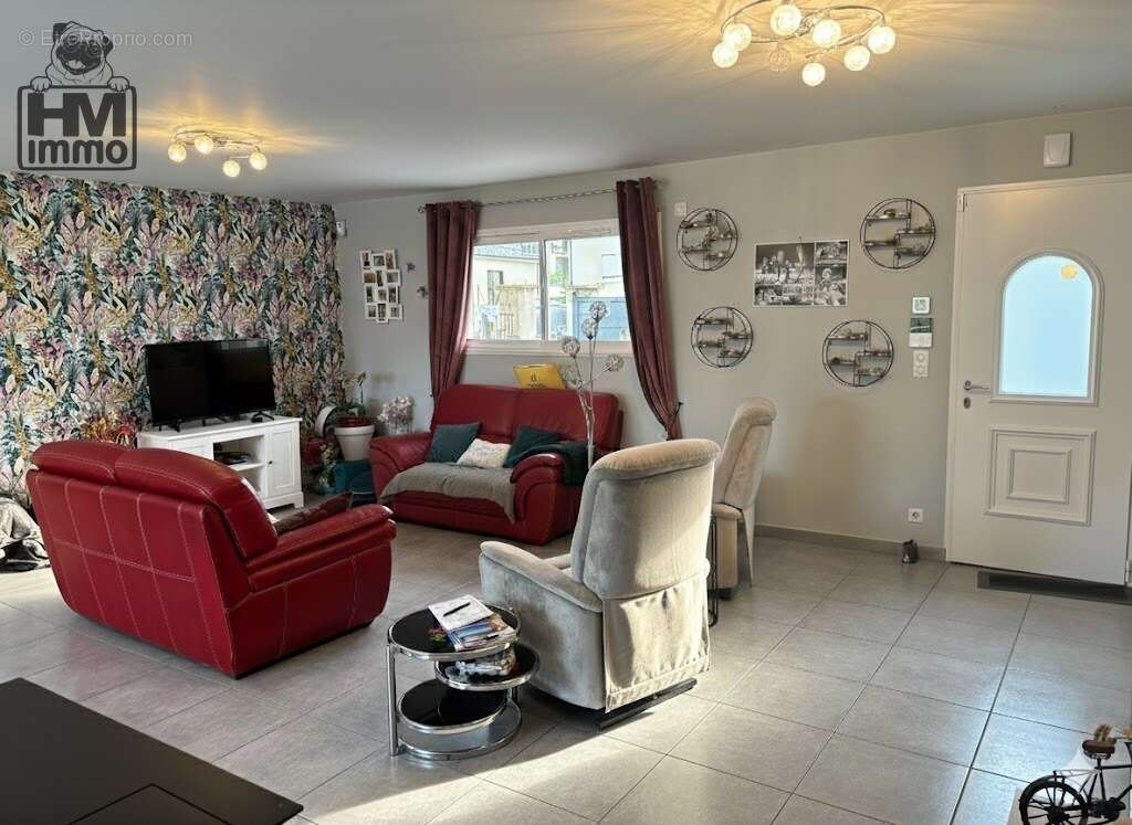 Maison à CONDAT-SUR-VIENNE