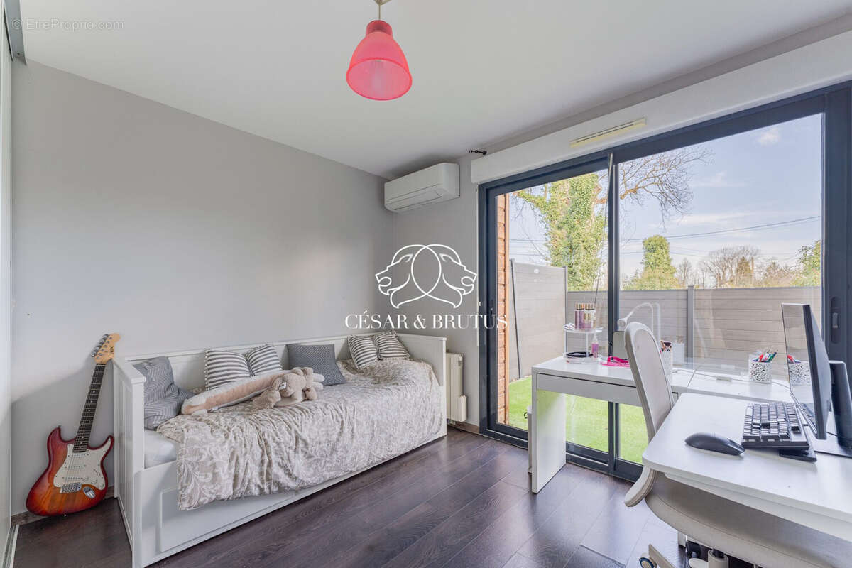 Appartement à DECINES-CHARPIEU