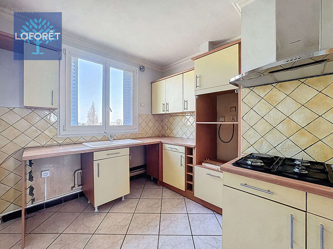 Appartement à SAINT-GENIS-LAVAL