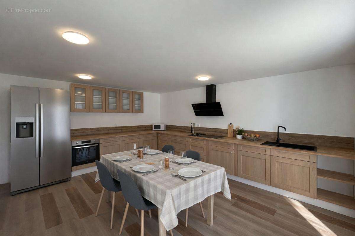 Maison à CHEF-BOUTONNE
