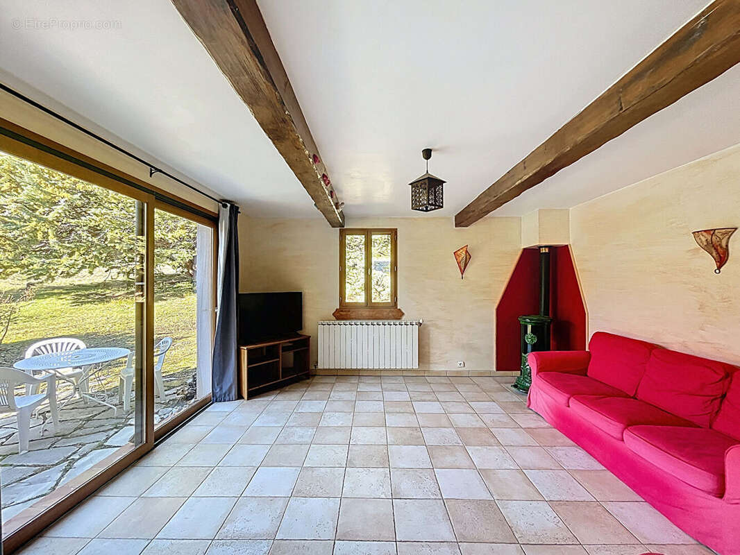 Maison à LA PALUD-SUR-VERDON