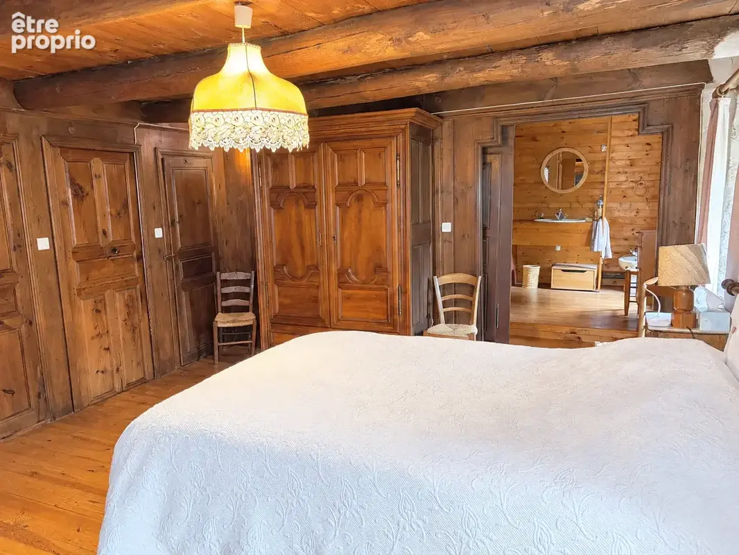 Ancienne ferme avec 1400 m2 de terrain - photo 11