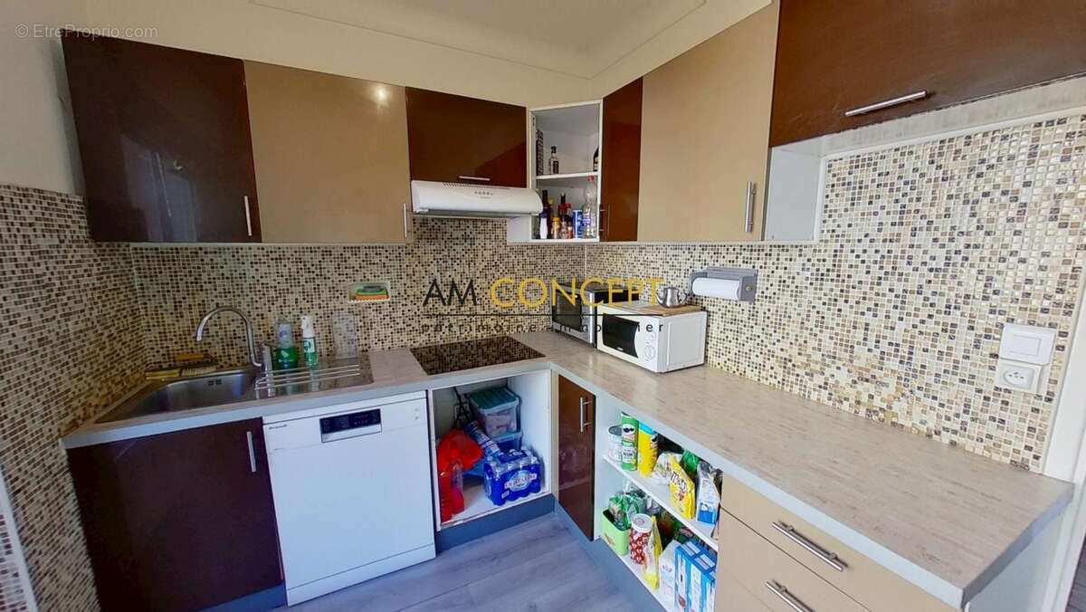 Appartement à CONTES