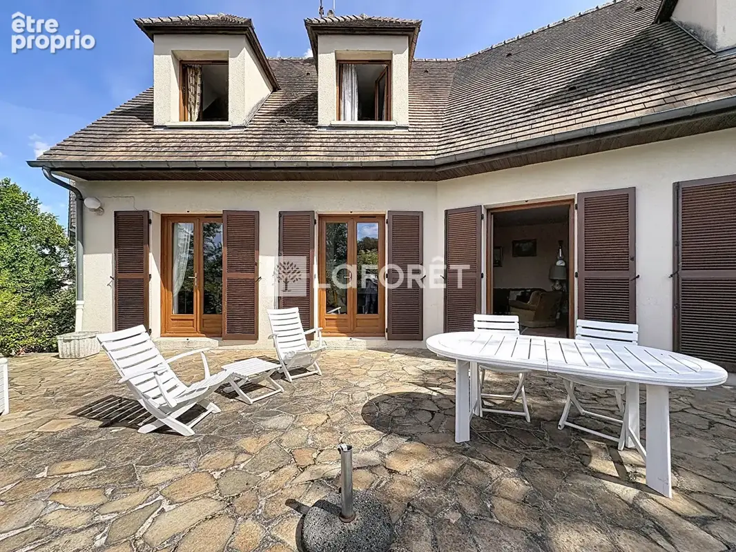 Le Pecq - Domaine de Grandchamp - Maison familiale 170 m² sur terrain clos de 960 m² - photo 3