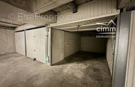 Parking à ECHIROLLES