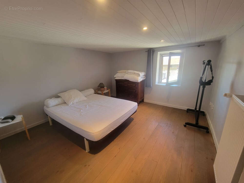 Maison à SAINT-SORLIN-EN-VALLOIRE