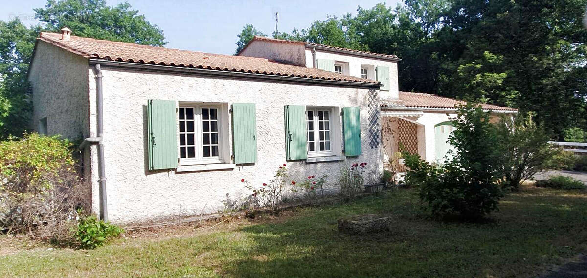 Maison à VOEUIL-ET-GIGET