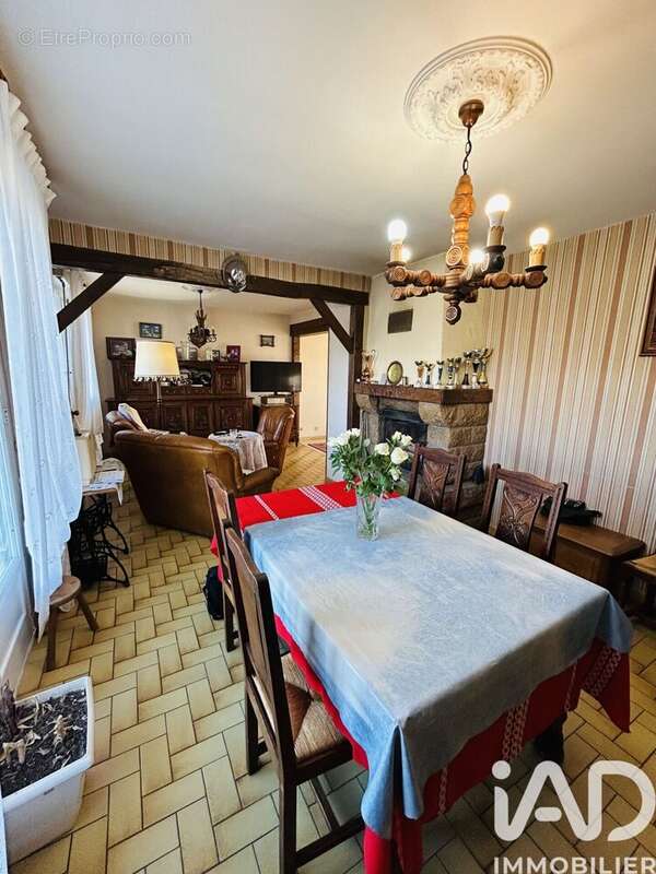 Photo 5 - Maison à LES CHERIS