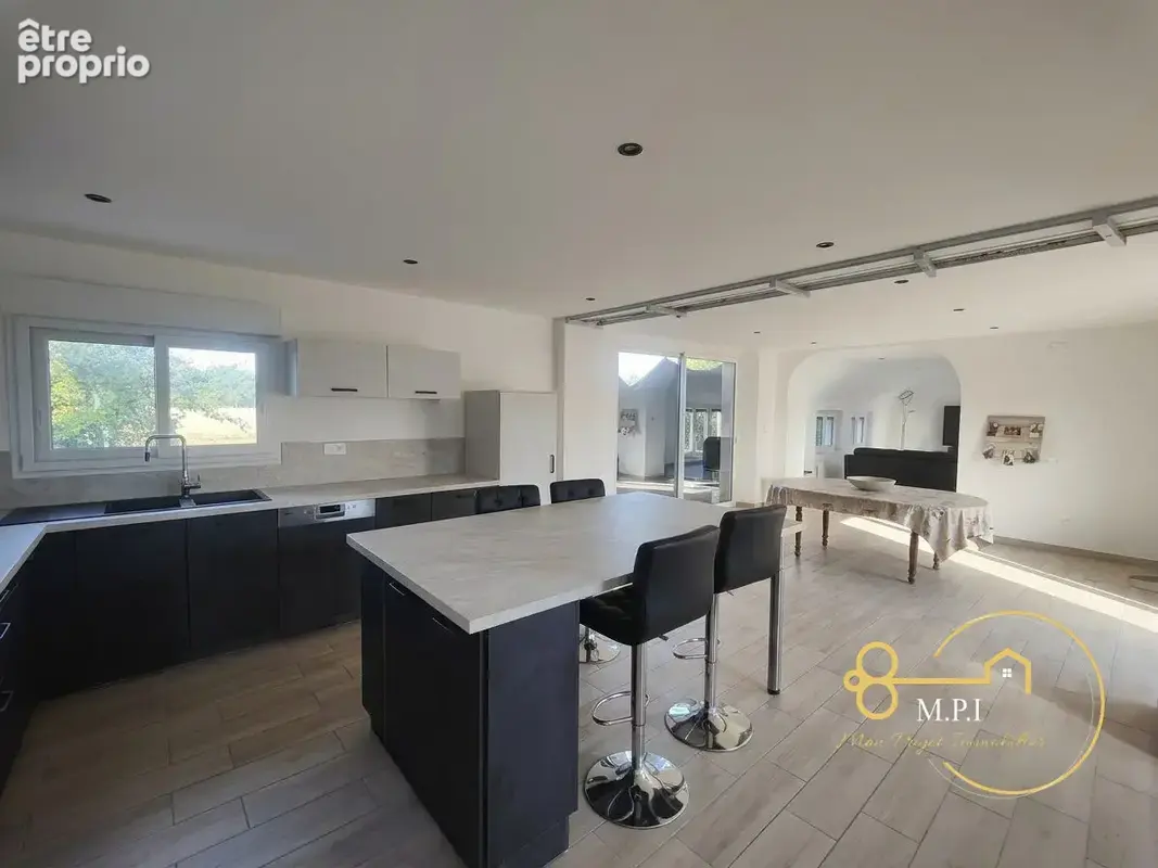 Maison 4 pièces 100 m² à vendre à Mezieres-Sur-Ponthouin (72290) - photo 3