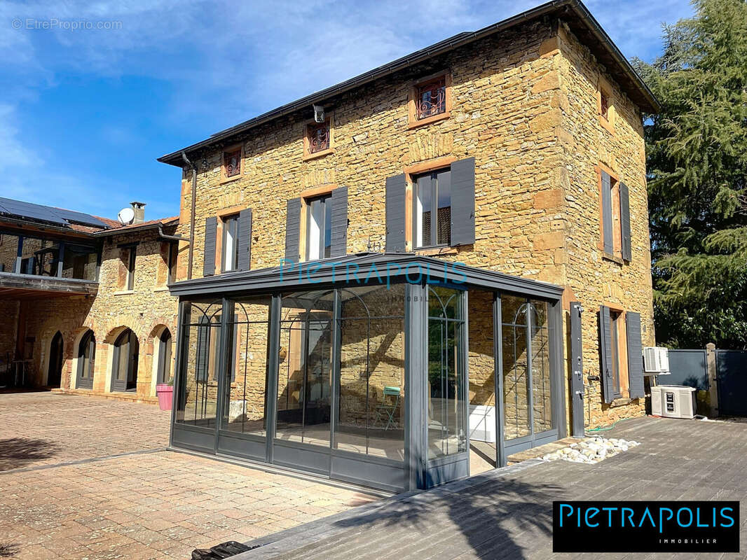 Maison 281 m² à Marcy  - photo 4