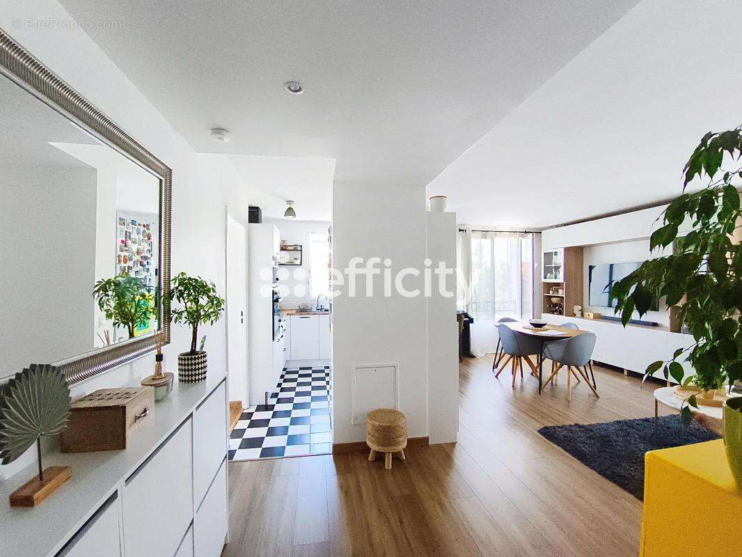Appartement à SAINT-GRATIEN