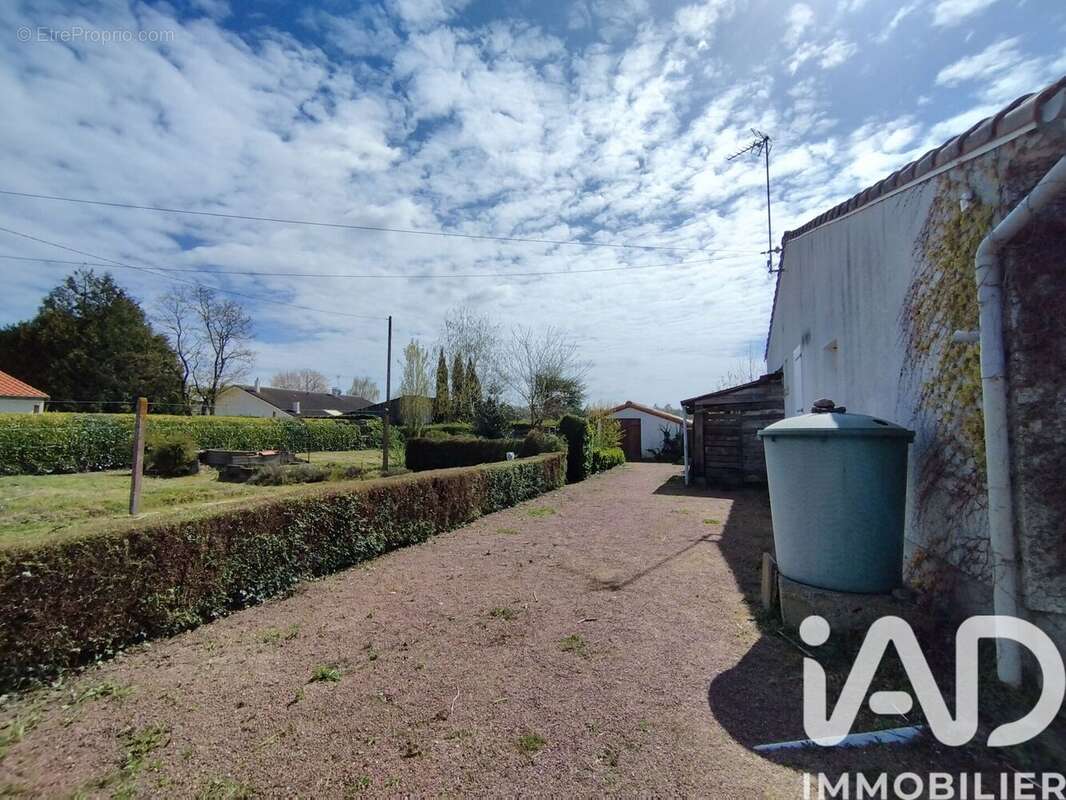 Maison 139 m² à Bressuire  - photo 8