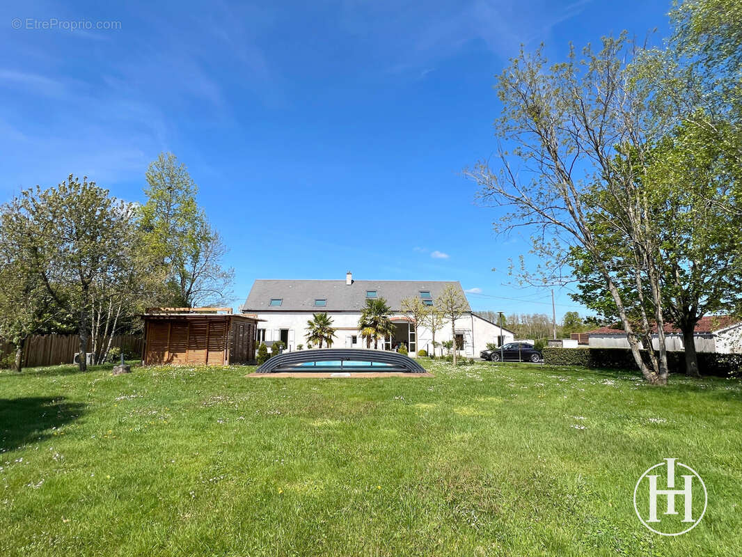 Maison à CHARENTON-DU-CHER