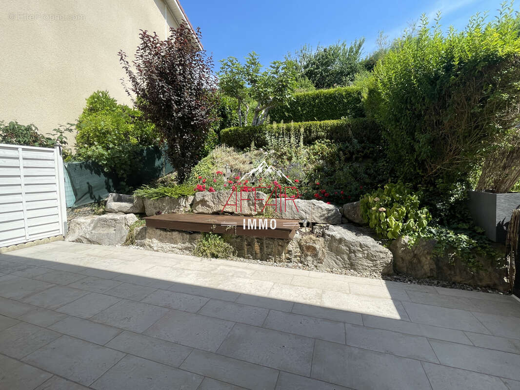 2 min douane de TROINEX BOSSEY au calme Maison mitoyenne - photo 2