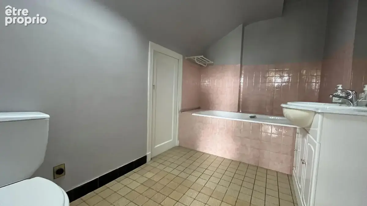 Maison des années 30 sur 1 532 m² de terrain - photo 11