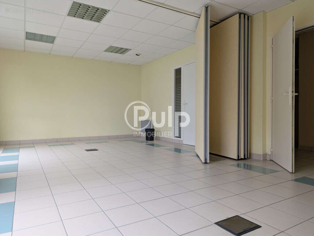 Commerce à VIEILLEVIGNE