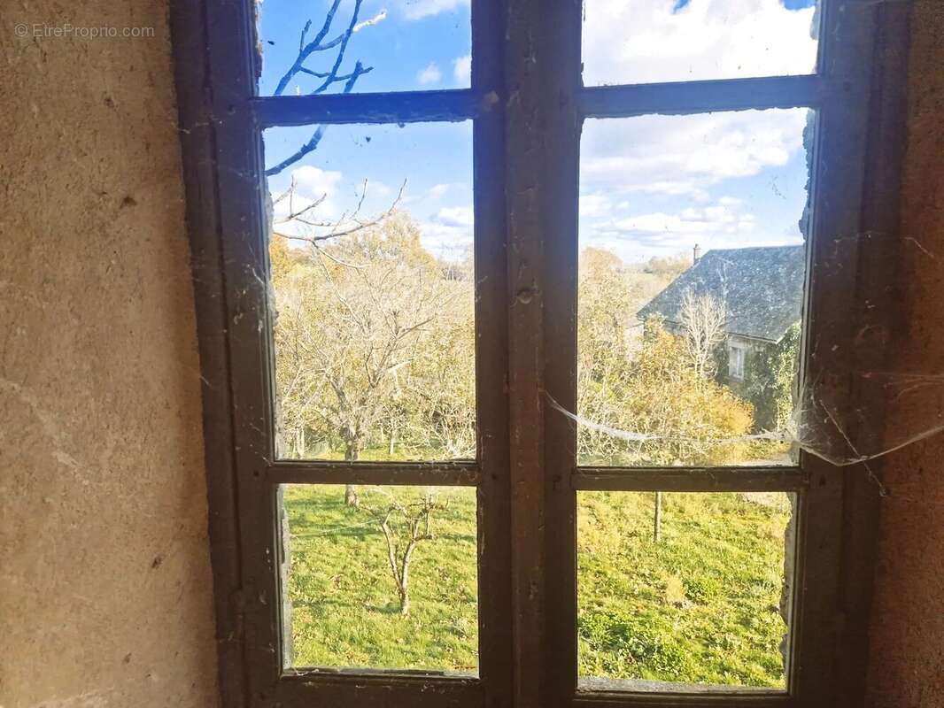 Maison à LA SALVETAT-PEYRALES