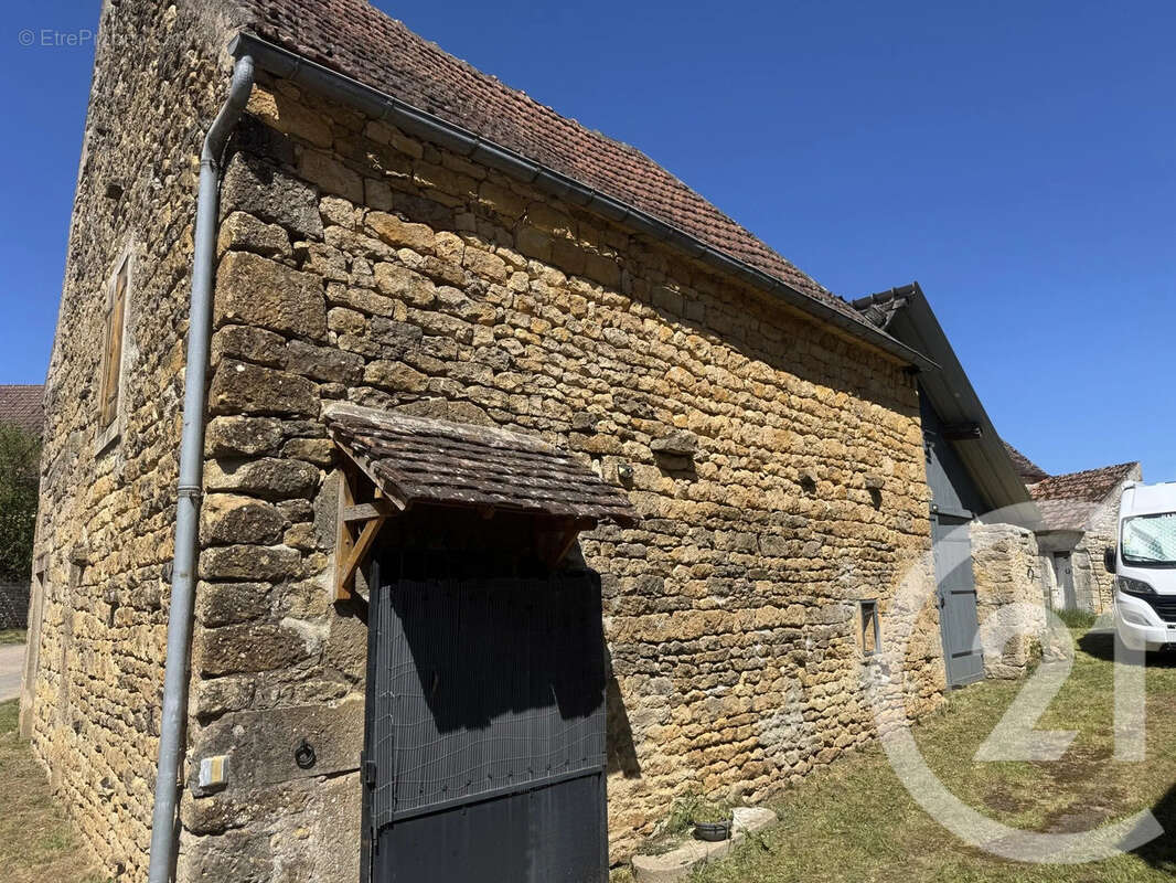 Maison à NUARS