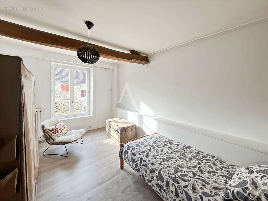 Maison à OINVILLE-SUR-MONTCIENT