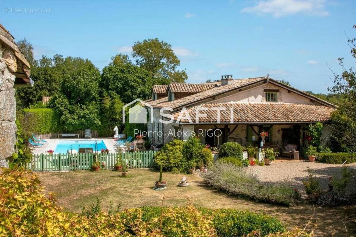 Photo 1 - Maison à SERRES-ET-MONTGUYARD