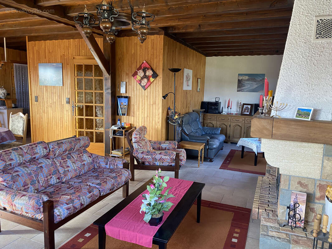 Maison à TANINGES