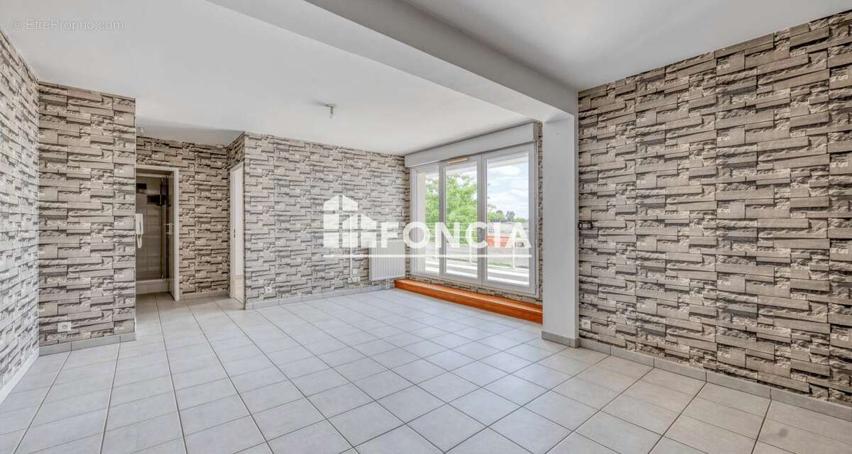 Appartement à VILLENAVE-D&#039;ORNON