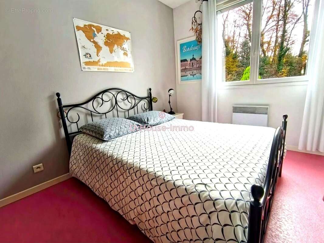 Maison 215 m² à Ledeuix  - photo 18