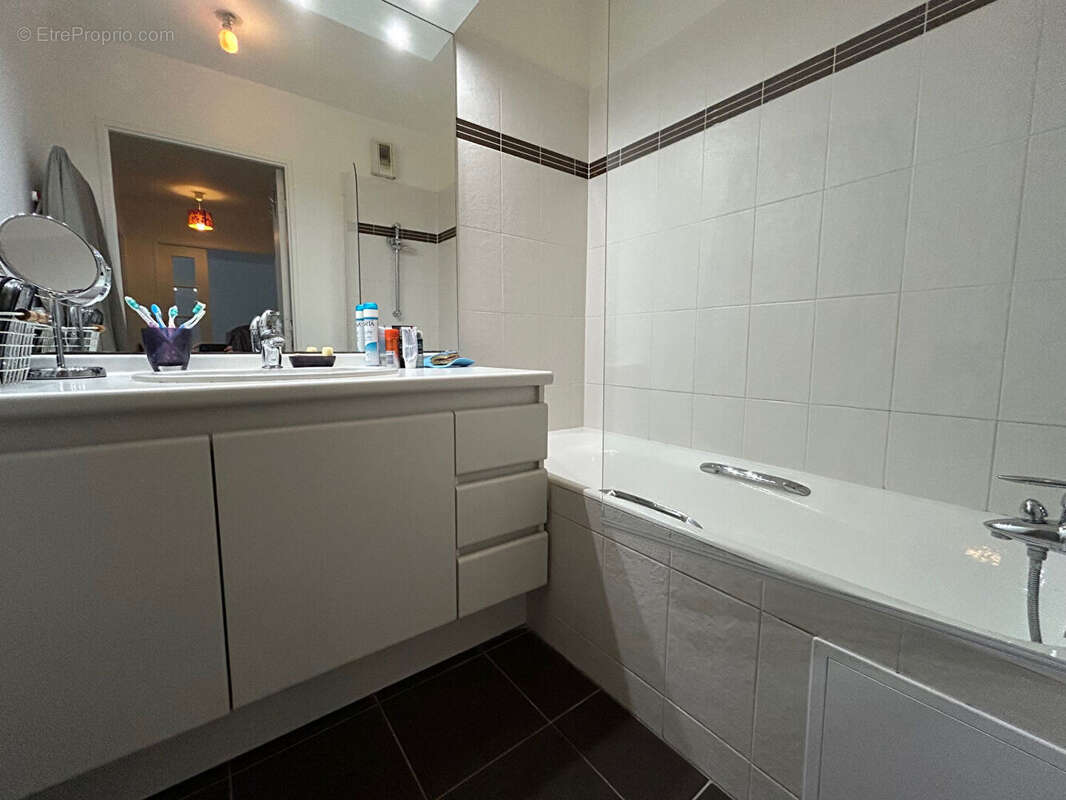 Appartement à PARIS-14E