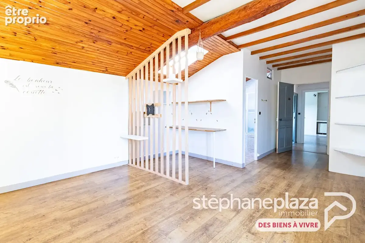 Maison familiale rénovée 204 m²  5 chambres  DPE B  proche Vonnas - photo 11