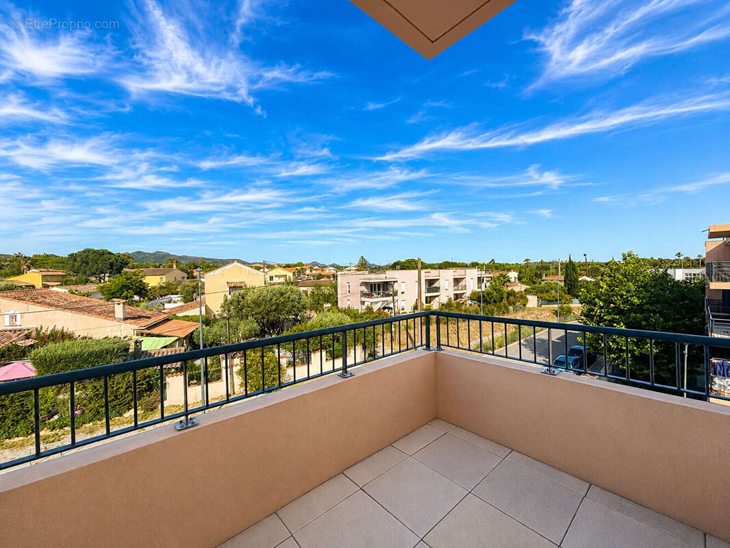 Appartement à FREJUS