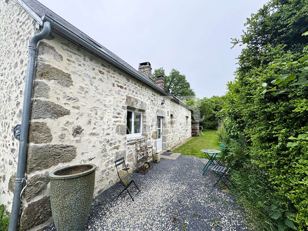 Maison à SAINT-PATRICE-DU-DESERT