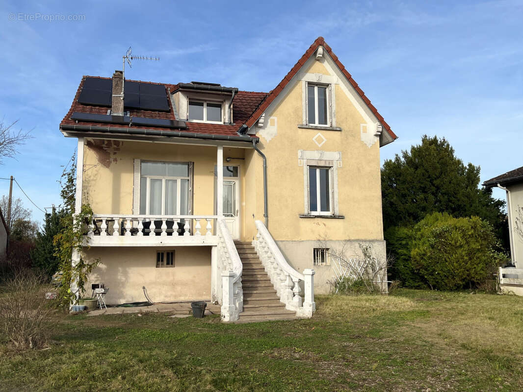 Maison à CUISERY
