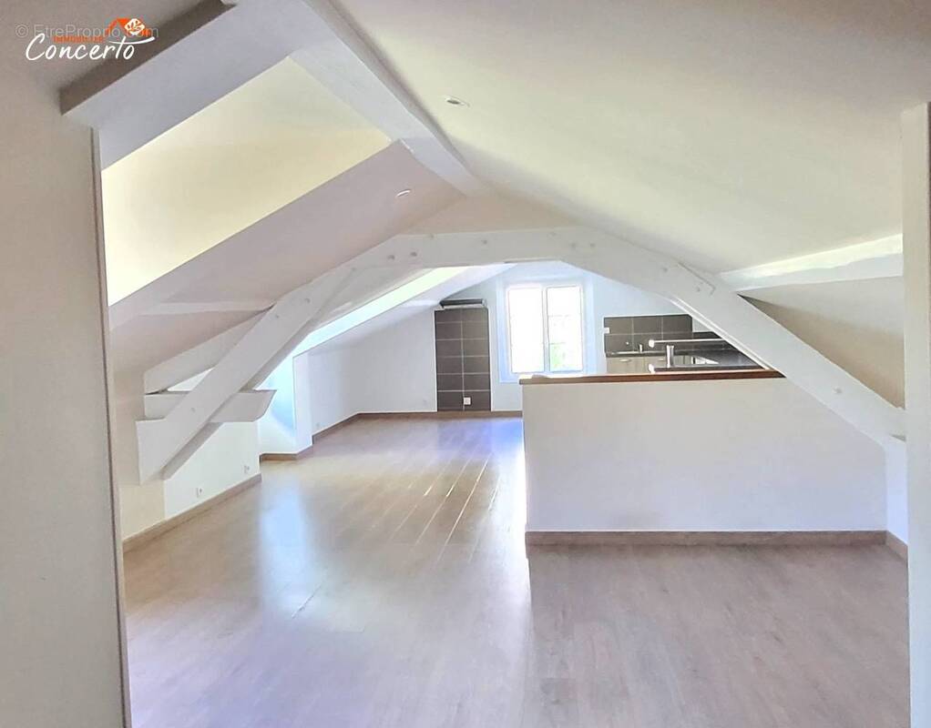 Appartement à BARGEMON