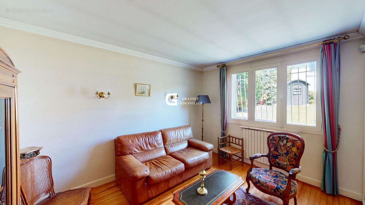Maison à OYONNAX