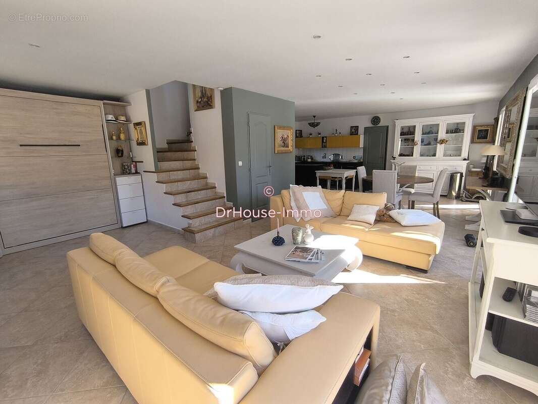 Maison 118 m² à Salon-De-Provence  - photo 4