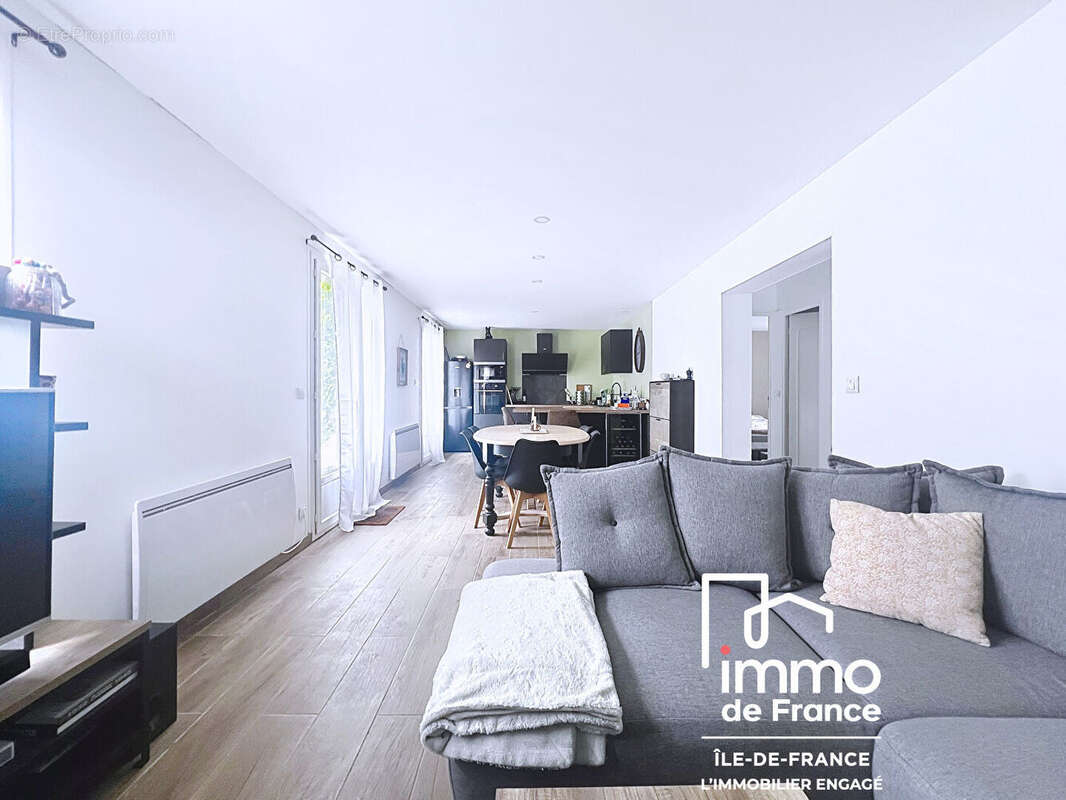 Maison à VER-LES-CHARTRES