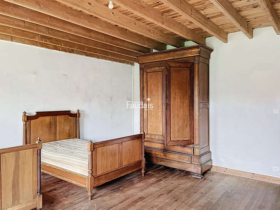 Maison 82 m² à Le Lorey  - photo 8