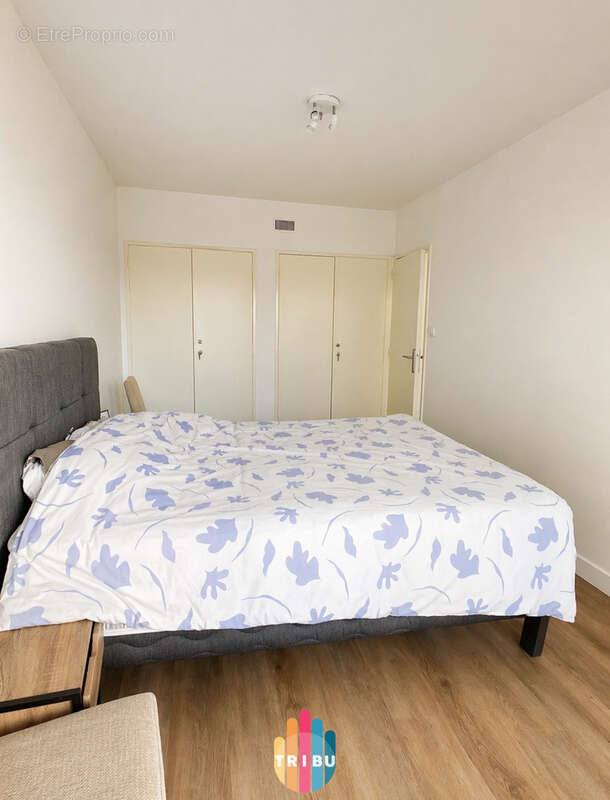 Appartement à MARSEILLE-1E