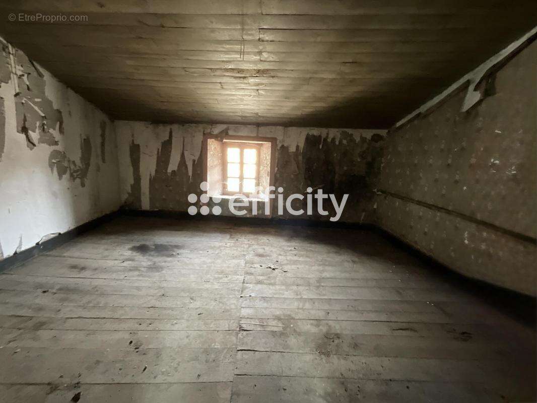 Appartement 148 m² à Le Cheylard  - photo 7
