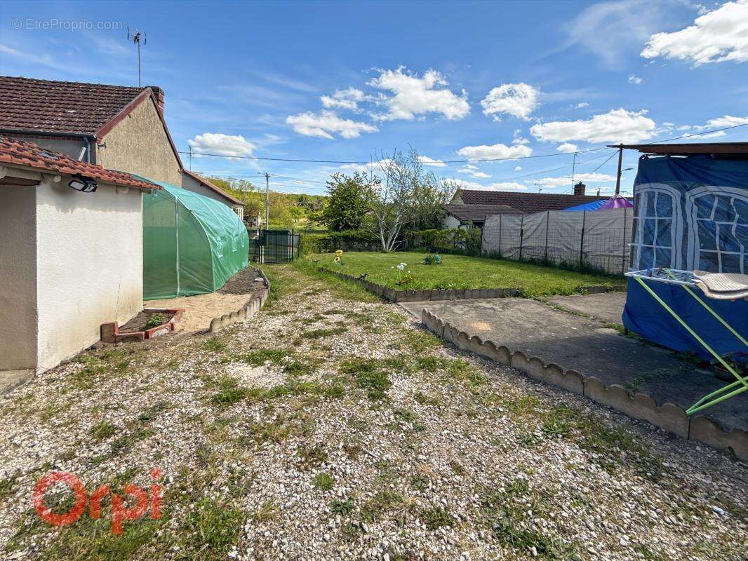 Maison à CHATRES-SUR-CHER