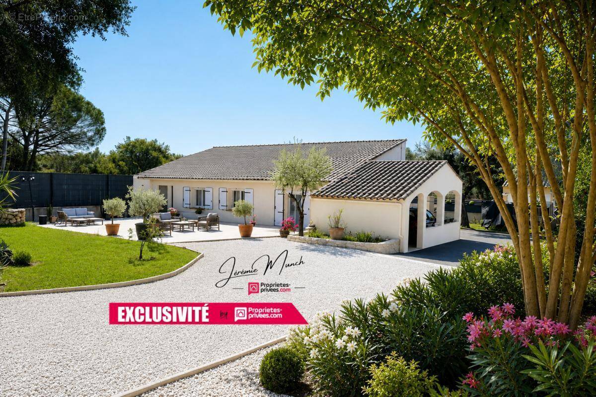 Maison à ROQUEBRUNE-SUR-ARGENS