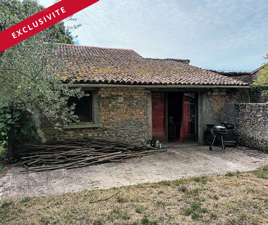 Maison à LA CHAPELLE-BATON