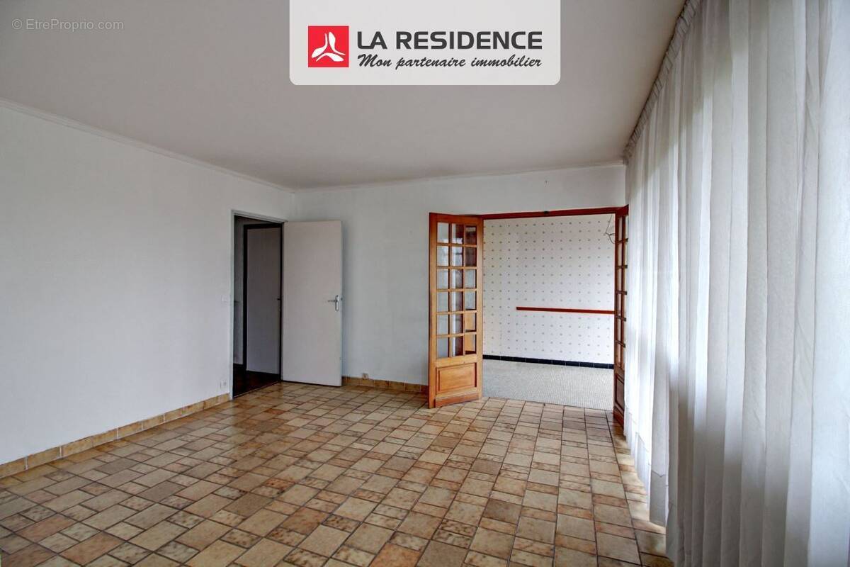 Appartement à LES MUREAUX